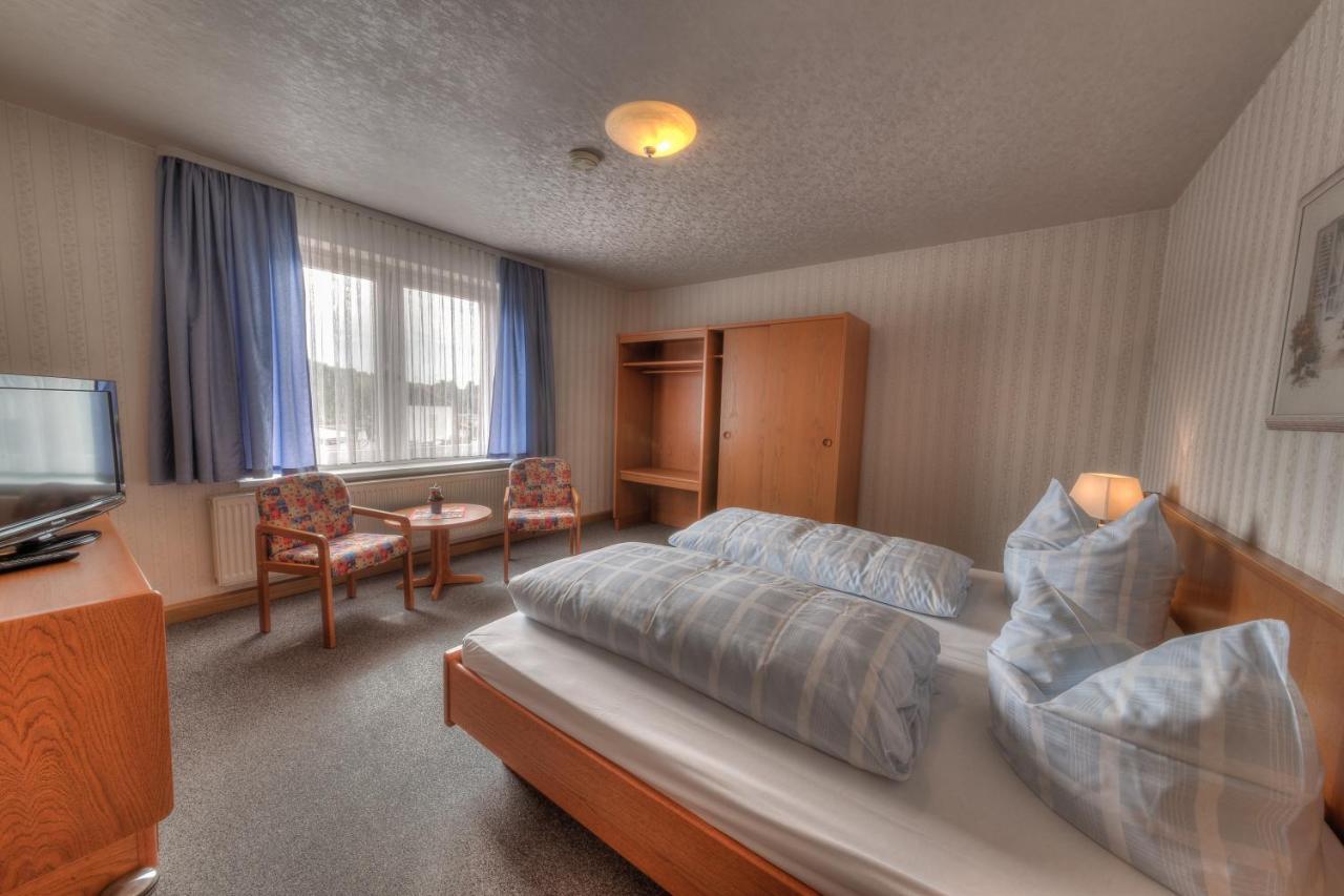 Hotel - Pension & Gaststaette "Alter Koenig" Hettstedt Εξωτερικό φωτογραφία